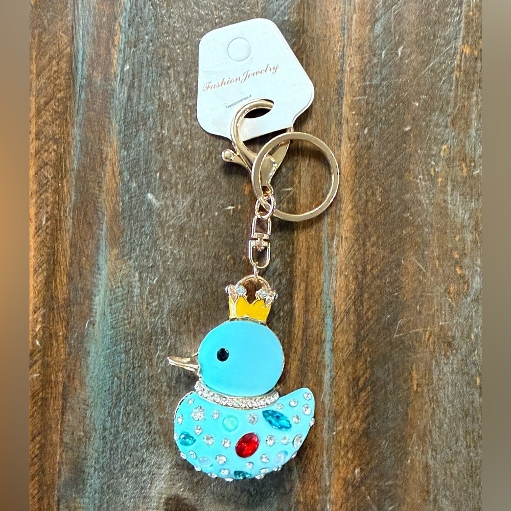 Ⓜ️Blue Duck Wearing Crown Rhinestone Bag Charm/ Keychain NWT - Picture 1 of 2